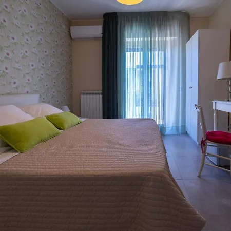 Bed and Breakfast Attico 160 Κατάνια