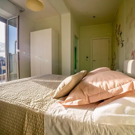 Attico 160 Bed and Breakfast Κατάνια