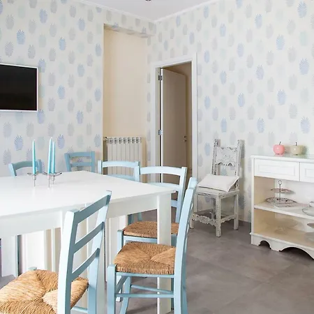 Bed and Breakfast Attico 160 4*